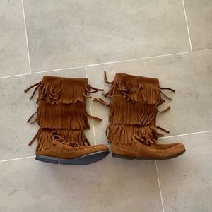 Minnetonka Fringe Boots